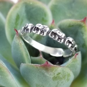 The {Family Circle Ring} Elephant .925 silver